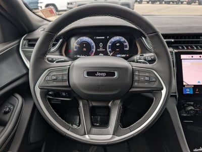 2027 Jeep Grand Cherokee LAREDO X 4X4