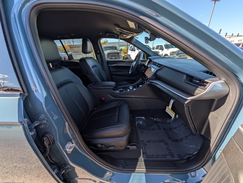 2027 Jeep Grand Cherokee LIMITED 4X4