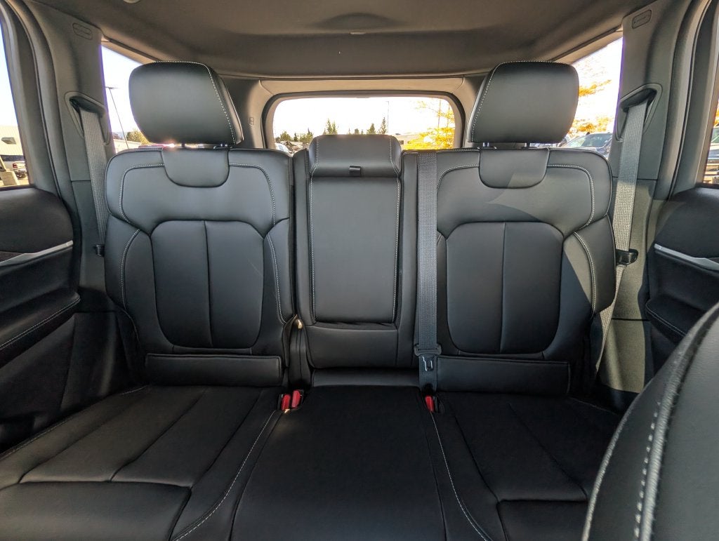 2027 Jeep Grand Cherokee LIMITED 4X4