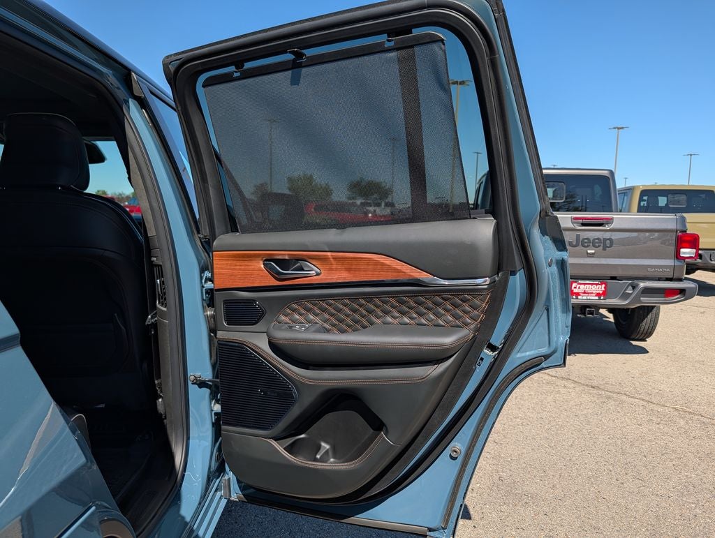 2026 Jeep Grand Cherokee Summit