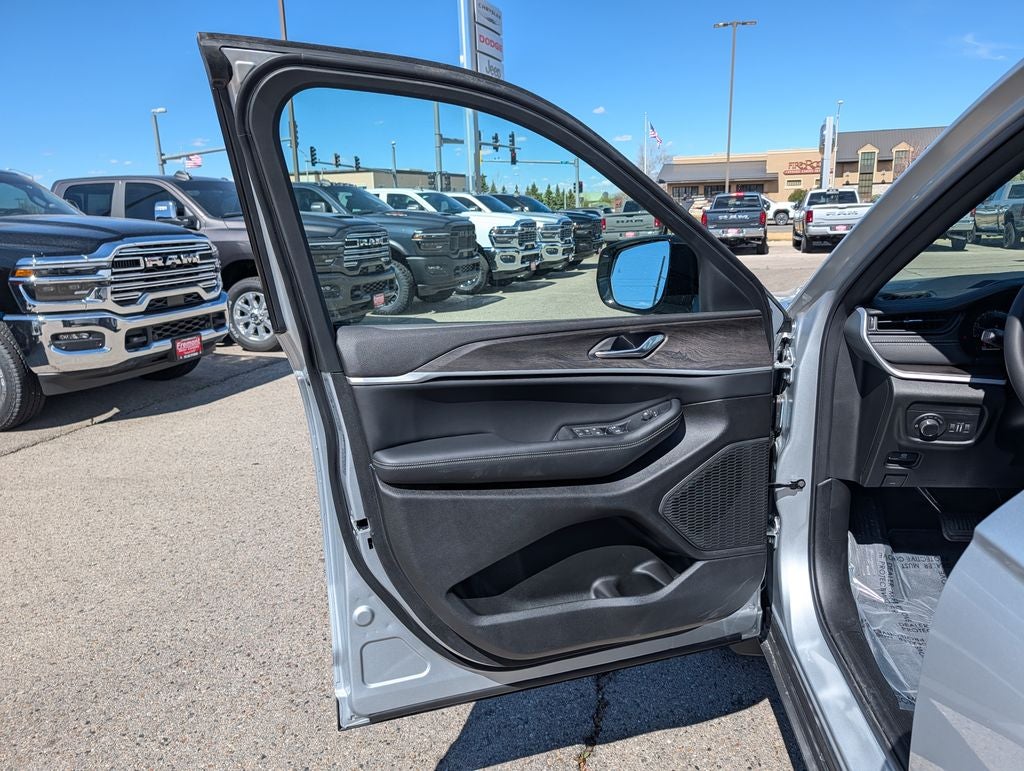 2026 Jeep Grand Cherokee L Altitude