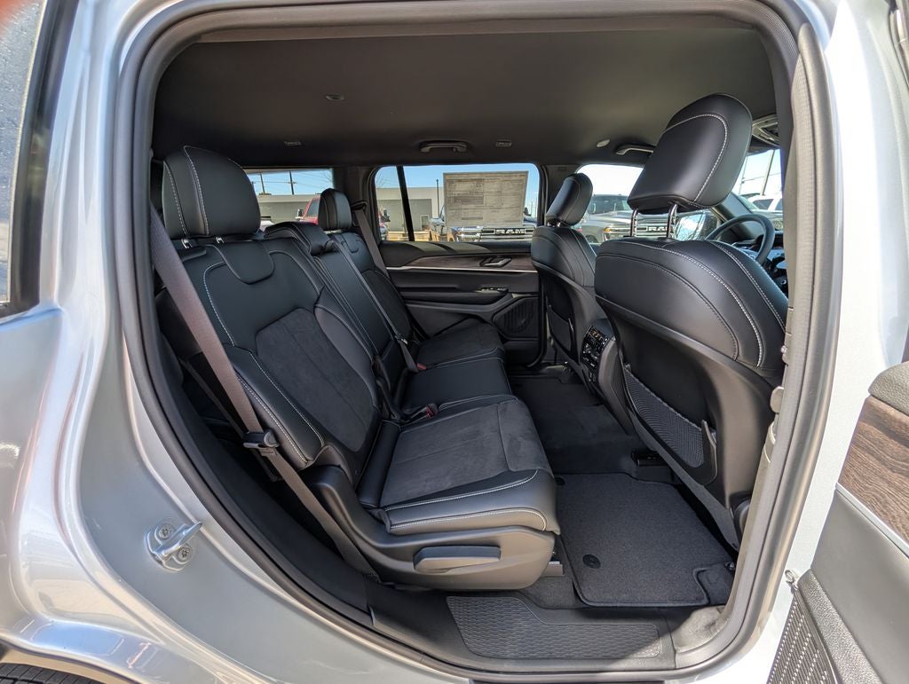 2026 Jeep Grand Cherokee L Altitude