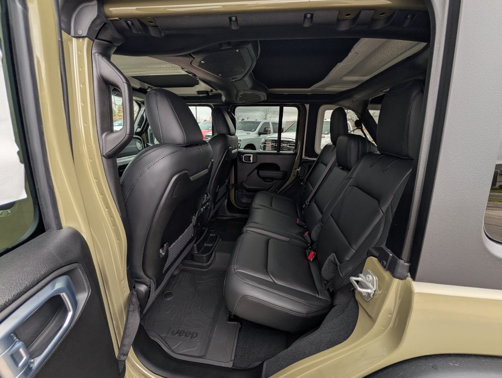 2027 Jeep Wrangler 4-DOOR MOAB