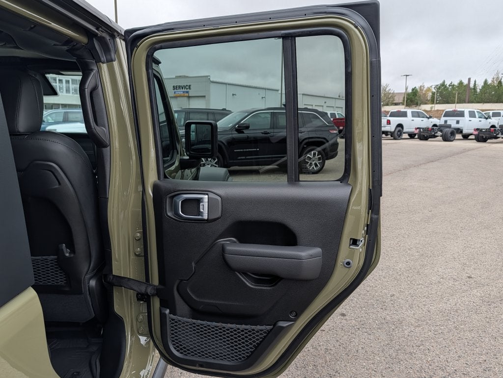 2027 Jeep Wrangler 4-DOOR MOAB