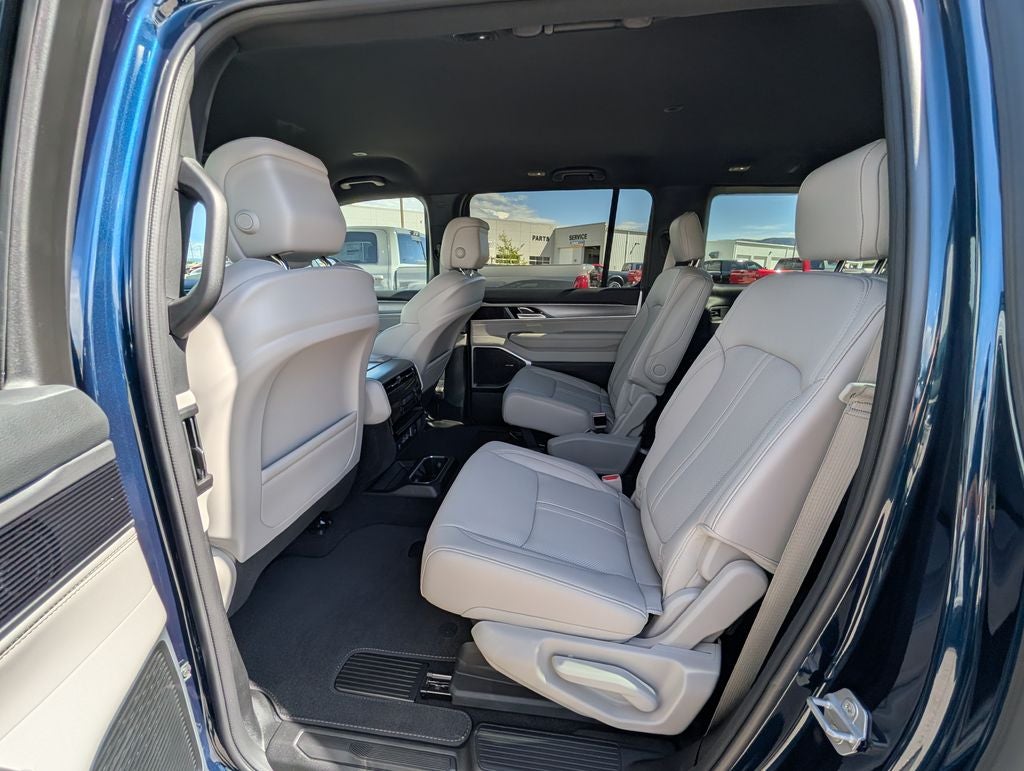 2026 Jeep Grand Wagoneer 4x4