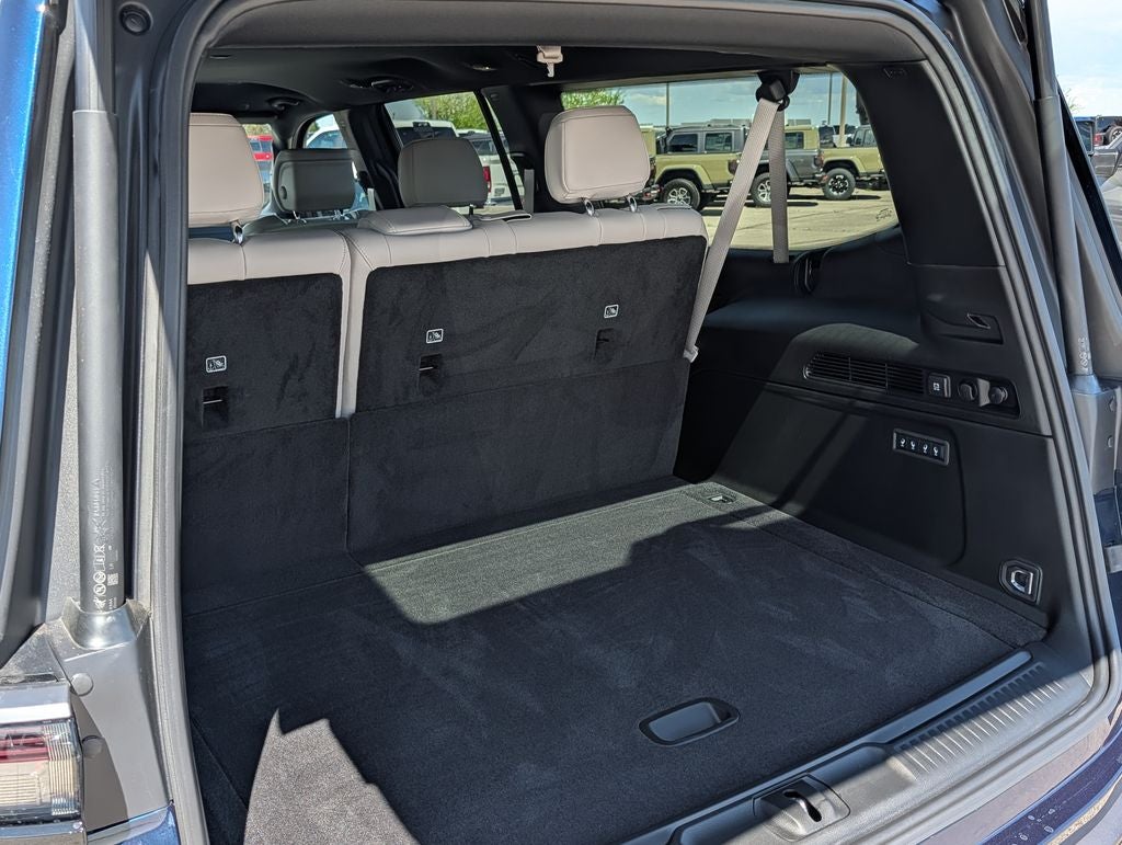 2026 Jeep Grand Wagoneer 4x4