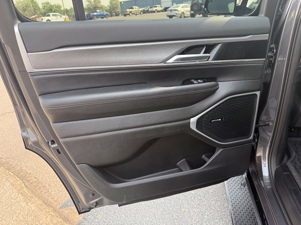 2026 Jeep Grand Wagoneer GRAND WAGONEER UPLAND 4X4