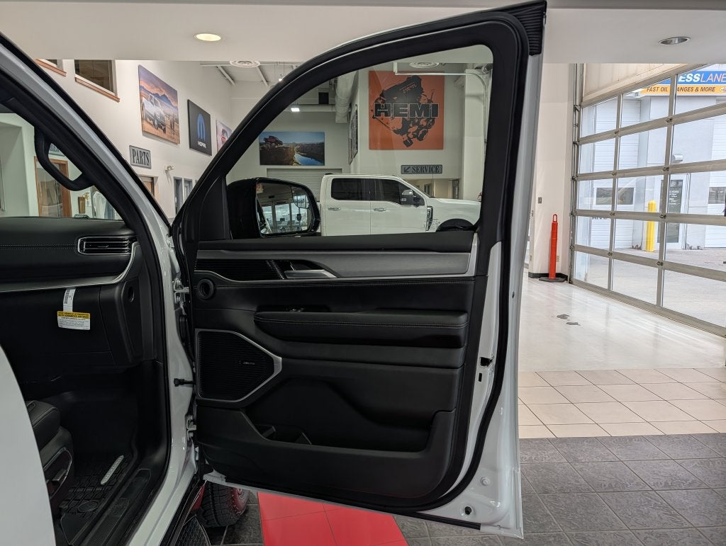 2026 Jeep Grand Wagoneer Upland
