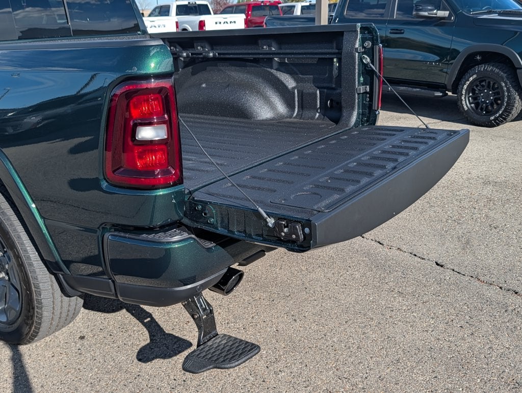 2027 RAM 1500 1500 BIG HORN CREW CAB 4X4 5'7' BOX
