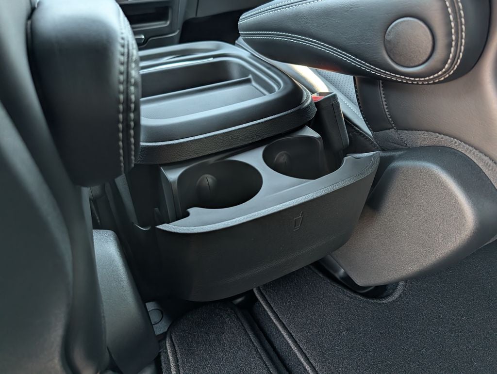 2027 Chrysler Pacifica Select AWD