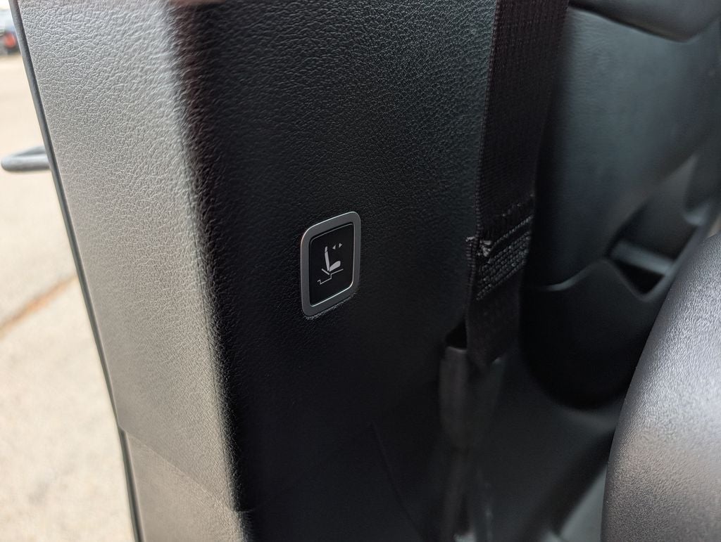 2027 Chrysler Pacifica Select AWD