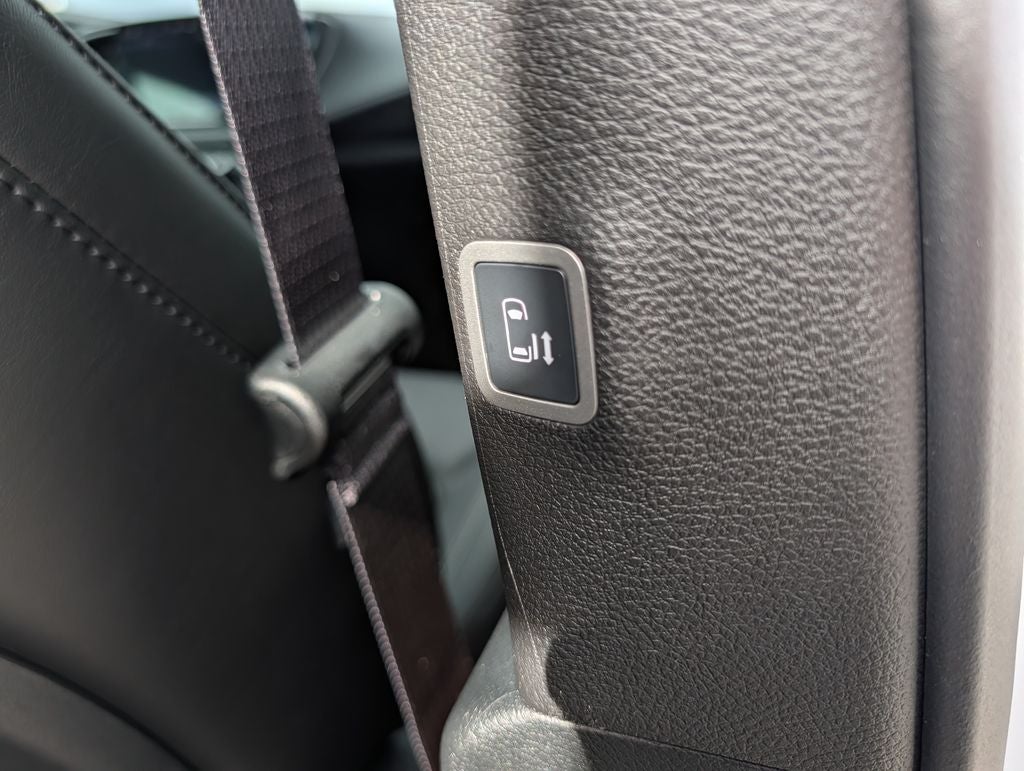 2027 Chrysler Pacifica Select AWD