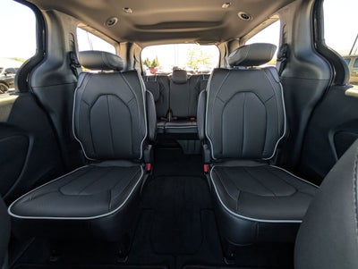 2027 Chrysler Pacifica Limited