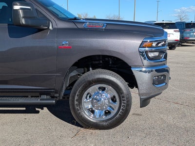 2027 RAM 3500 RAM 3500 TRADESMAN CREW CAB 4X4 8' BOX