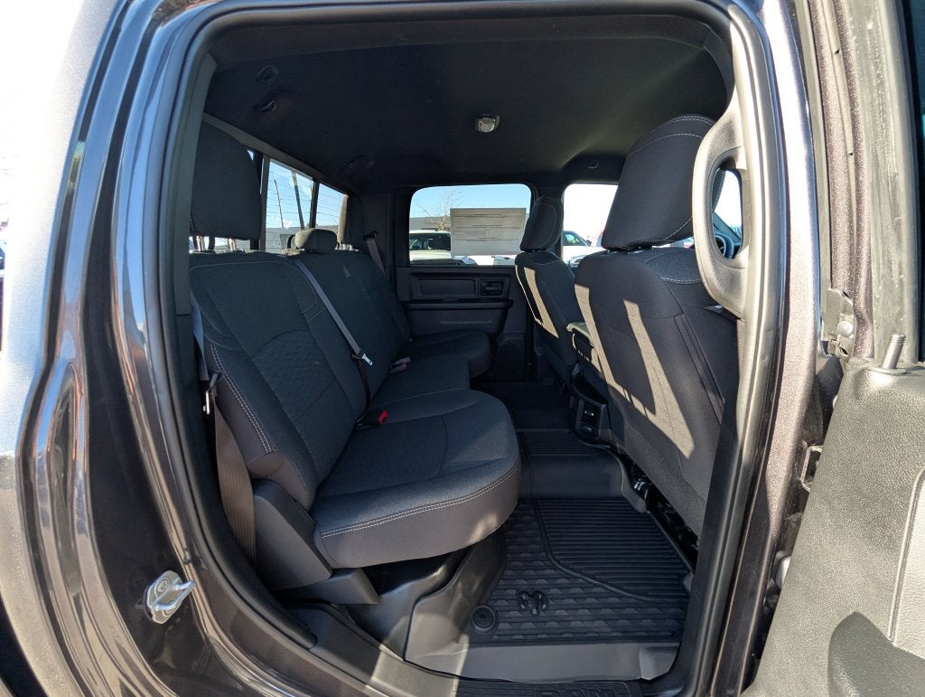 2027 RAM 3500 RAM 3500 TRADESMAN CREW CAB 4X4 8' BOX