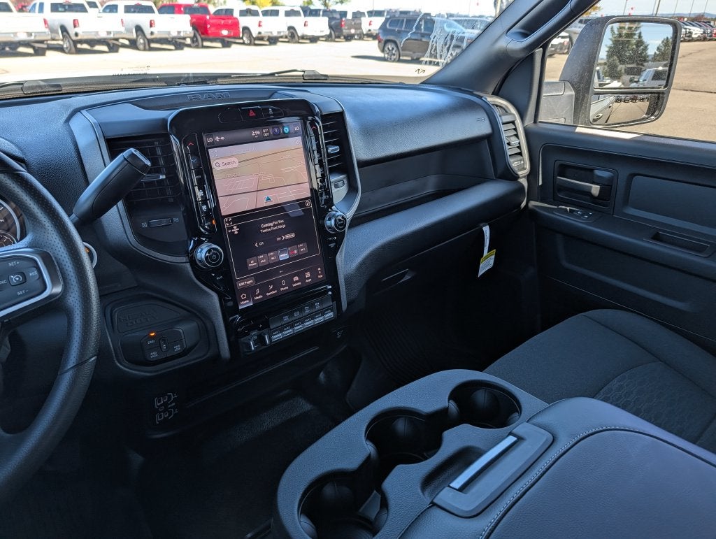 2027 RAM 3500 3500 TRADESMAN CREW CAB 4X4 8' BOX