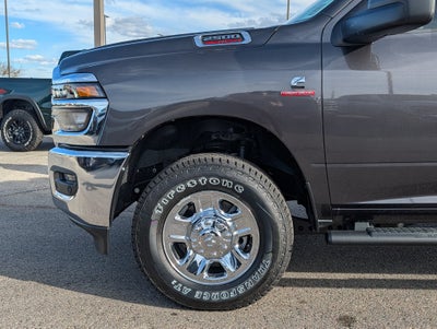 2027 RAM 2500 RAM 2500 TRADESMAN CREW CAB 4X4 6'4' BOX