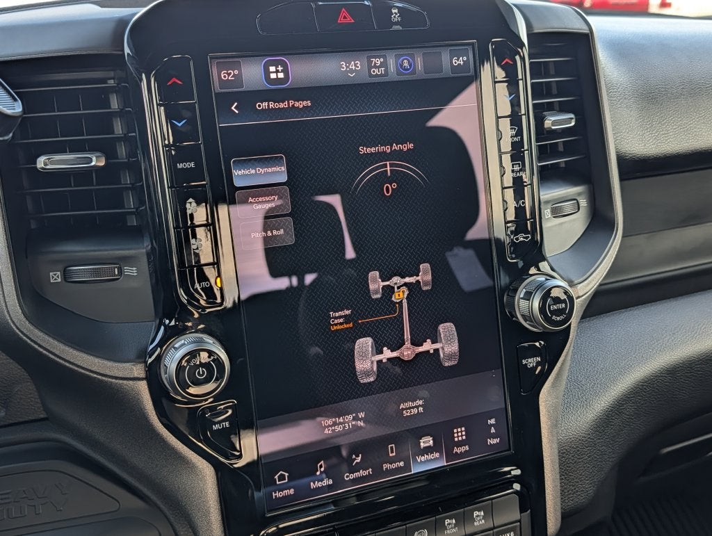2027 RAM 2500 RAM 2500 TRADESMAN CREW CAB 4X4 6'4' BOX