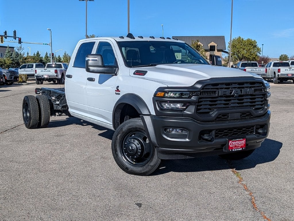 2027 RAM 5500 5500 TRADESMAN CHASSIS CREW CAB 4X4 84' CA