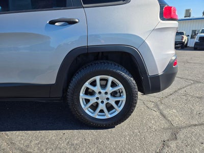 2016 Jeep Cherokee Sport