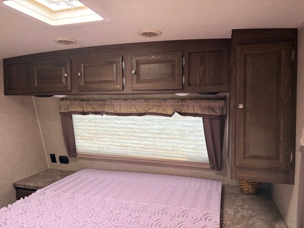2017 Forest RIver Rockwood 2902WS
