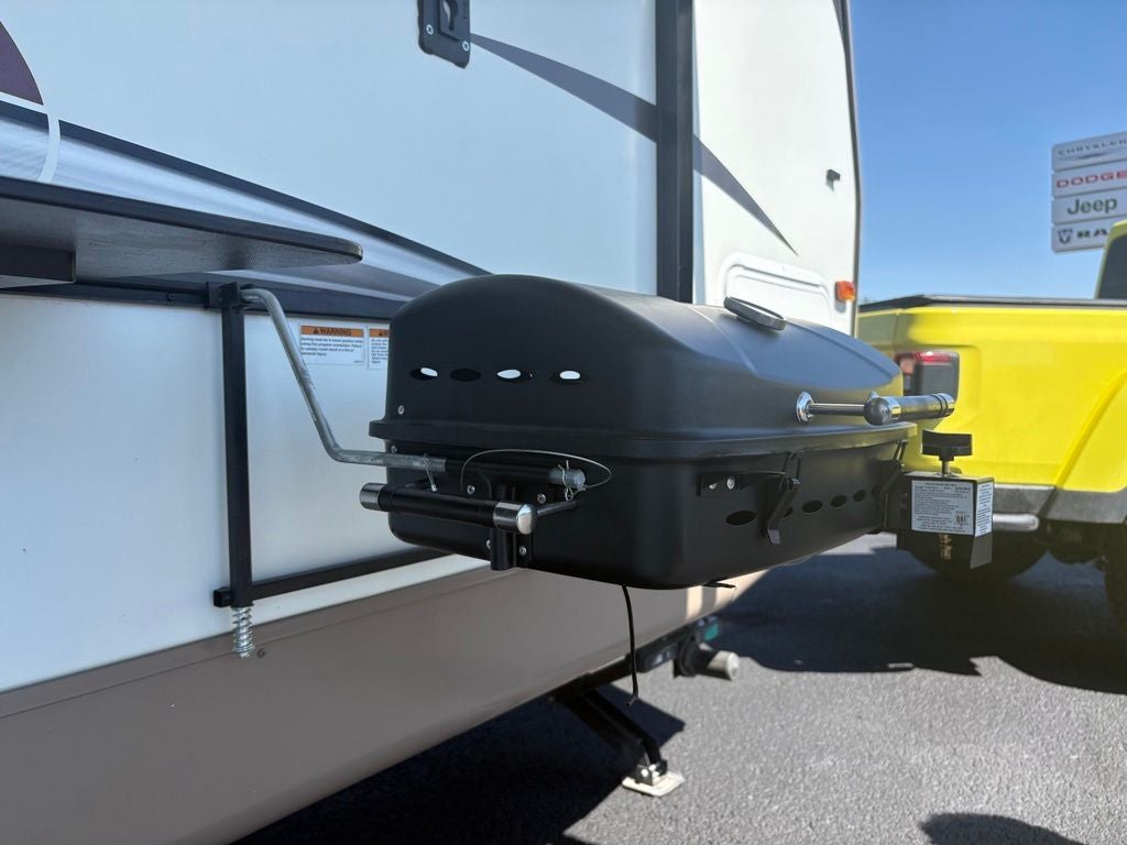 2017 Forest RIver Rockwood 2902WS