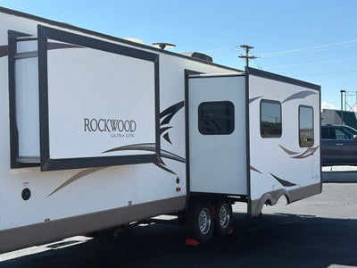 2017 Forest RIver Rockwood 2902WS