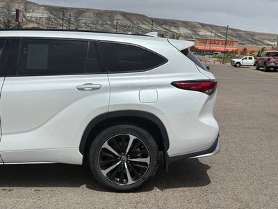 2022 Toyota Highlander XSE