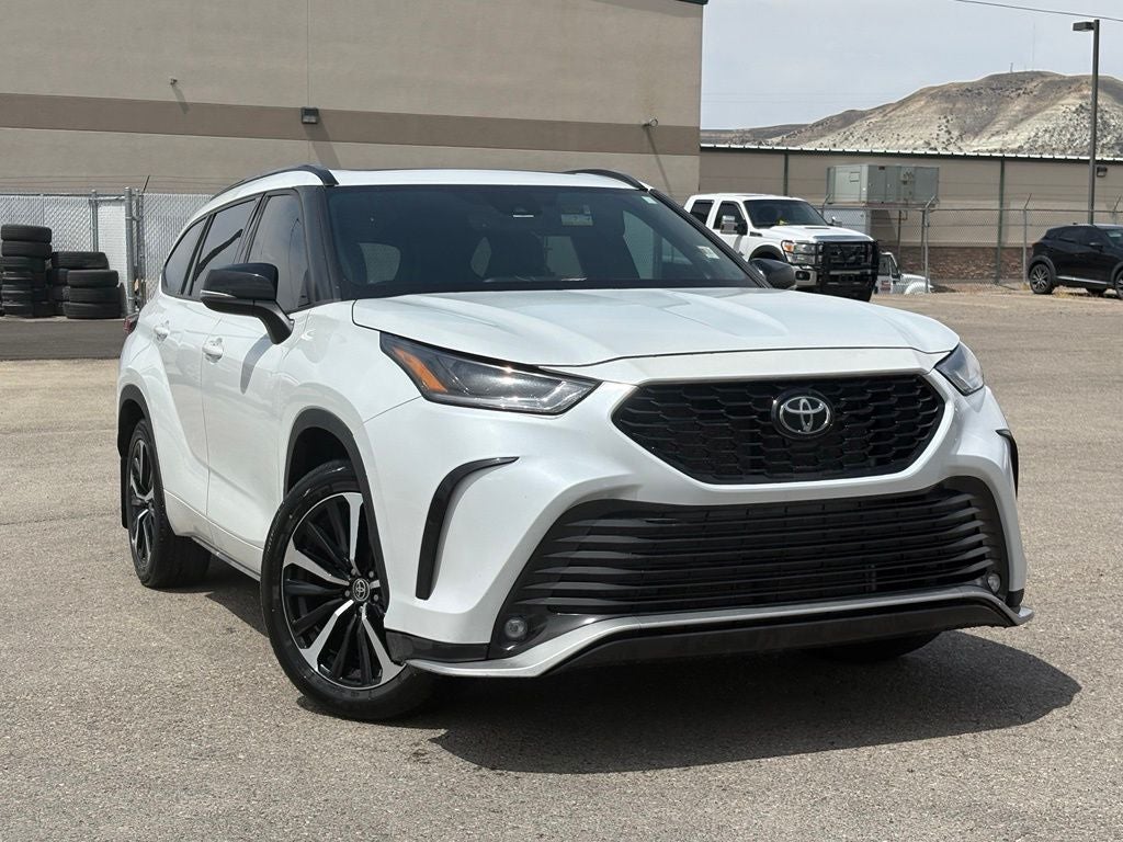 2022 Toyota Highlander XSE