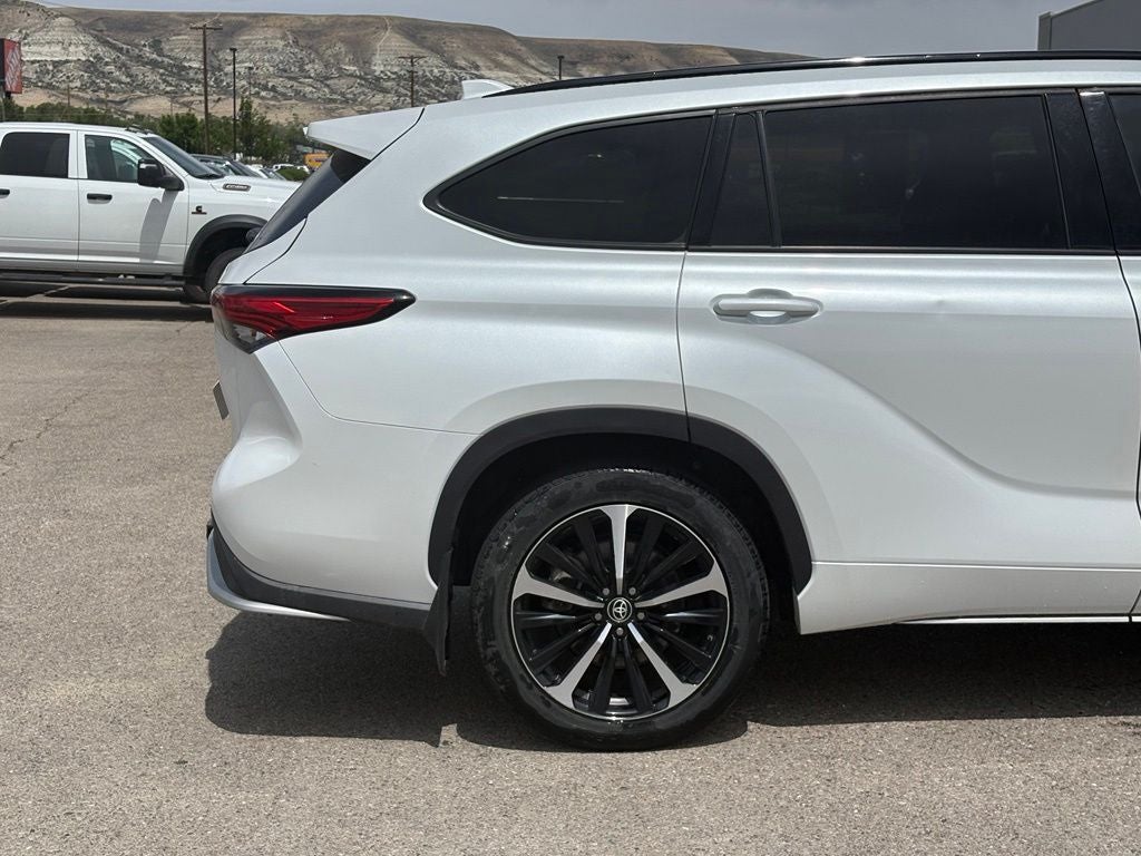 2022 Toyota Highlander XSE