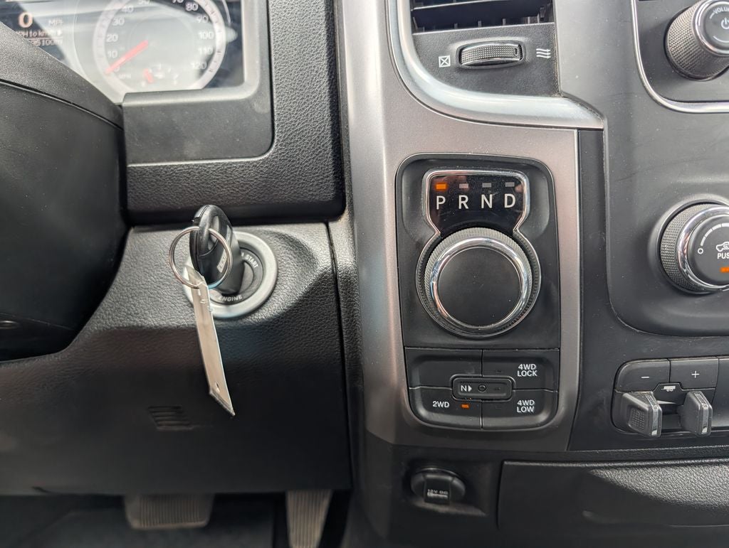 2022 RAM 1500 Classic SLT 4X4