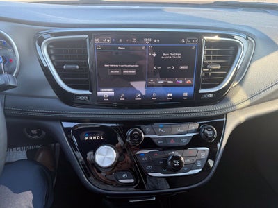 2027 Chrysler Pacifica PACIFICA SELECT AWD