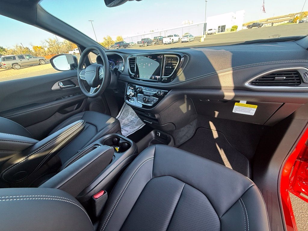2027 Chrysler Pacifica PACIFICA SELECT AWD