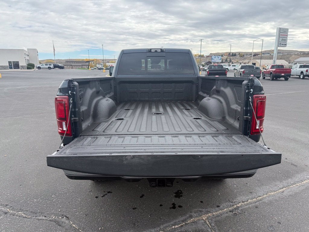 2027 RAM 3500 3500 LAIE CREW CAB 4X4 8' BOX
