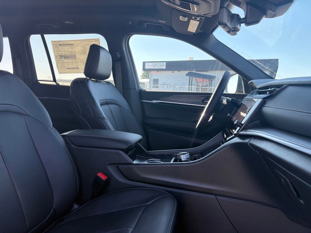 2026 Jeep Grand Cherokee Limited Reserve