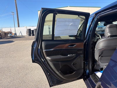 2027 Jeep Grand Cherokee Summit
