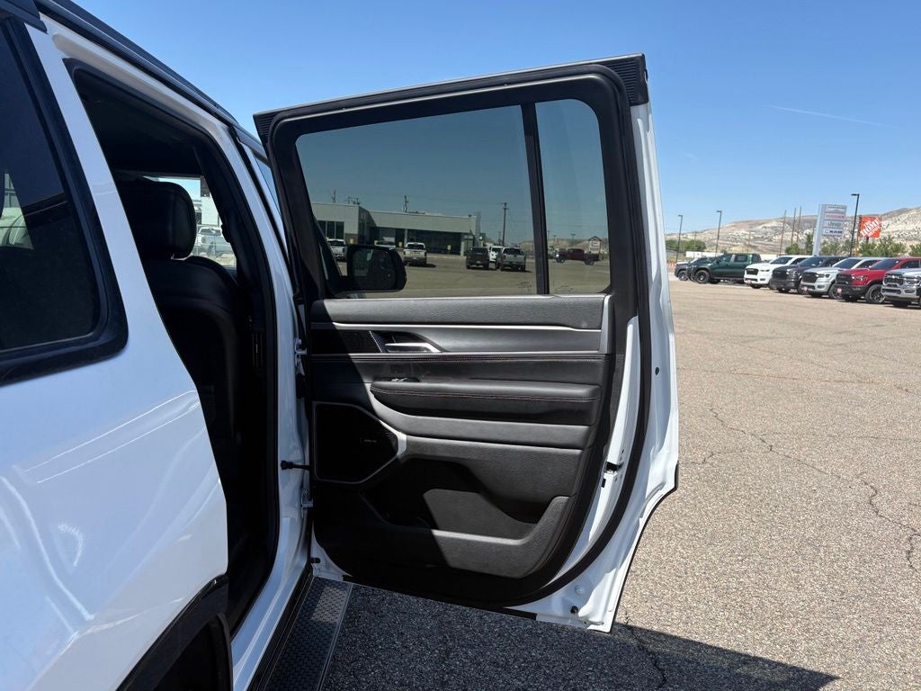 2026 Jeep Grand Wagoneer Upland