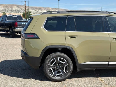 2026 Jeep Cherokee Laredo