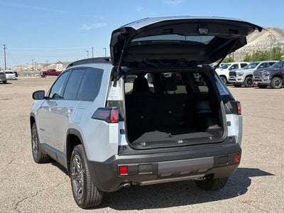 2026 Jeep Cherokee Laredo Hybrid