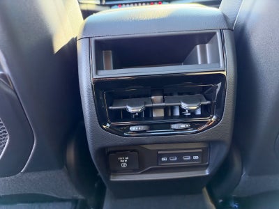 2027 Jeep Grand Cherokee LIMITED 4X4
