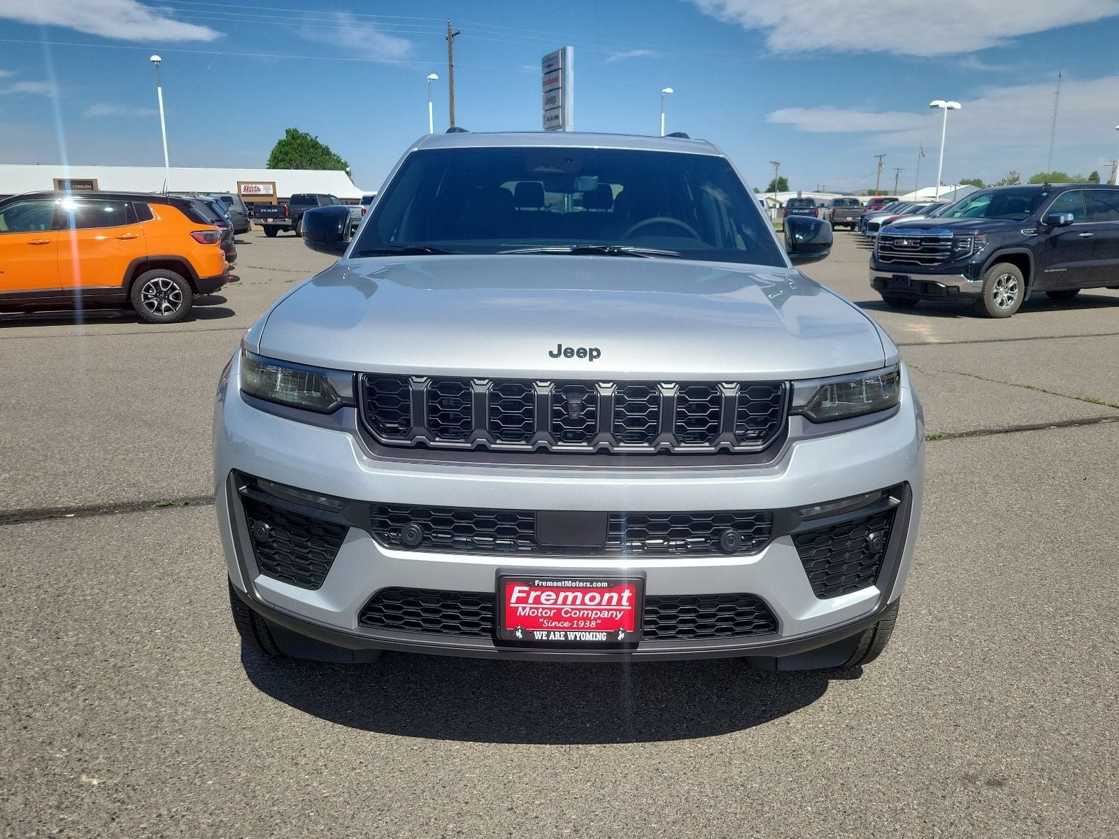 2026 Jeep Grand Cherokee 85th Anniversary Edition