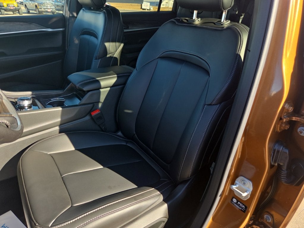 2027 Jeep Grand Cherokee L Limited