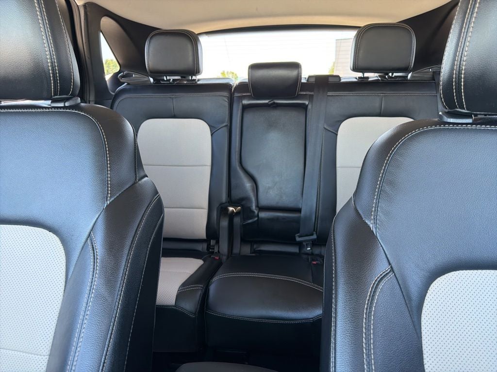2022 Ford Escape Hybrid Titanium