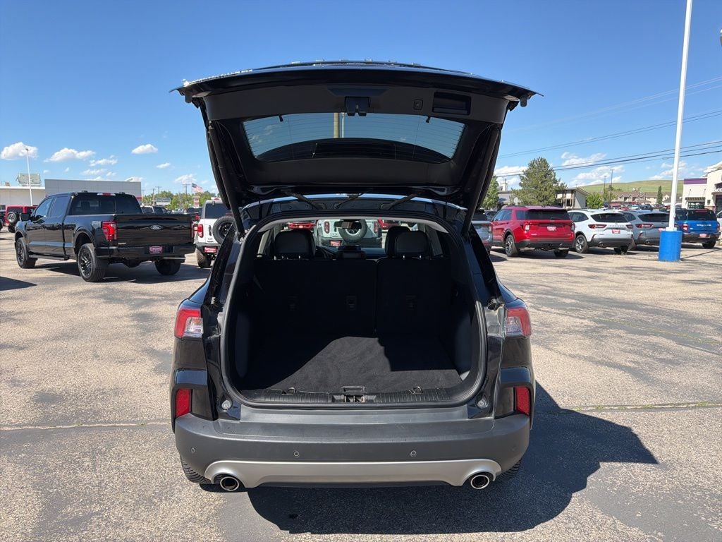 2022 Ford Escape Hybrid Titanium