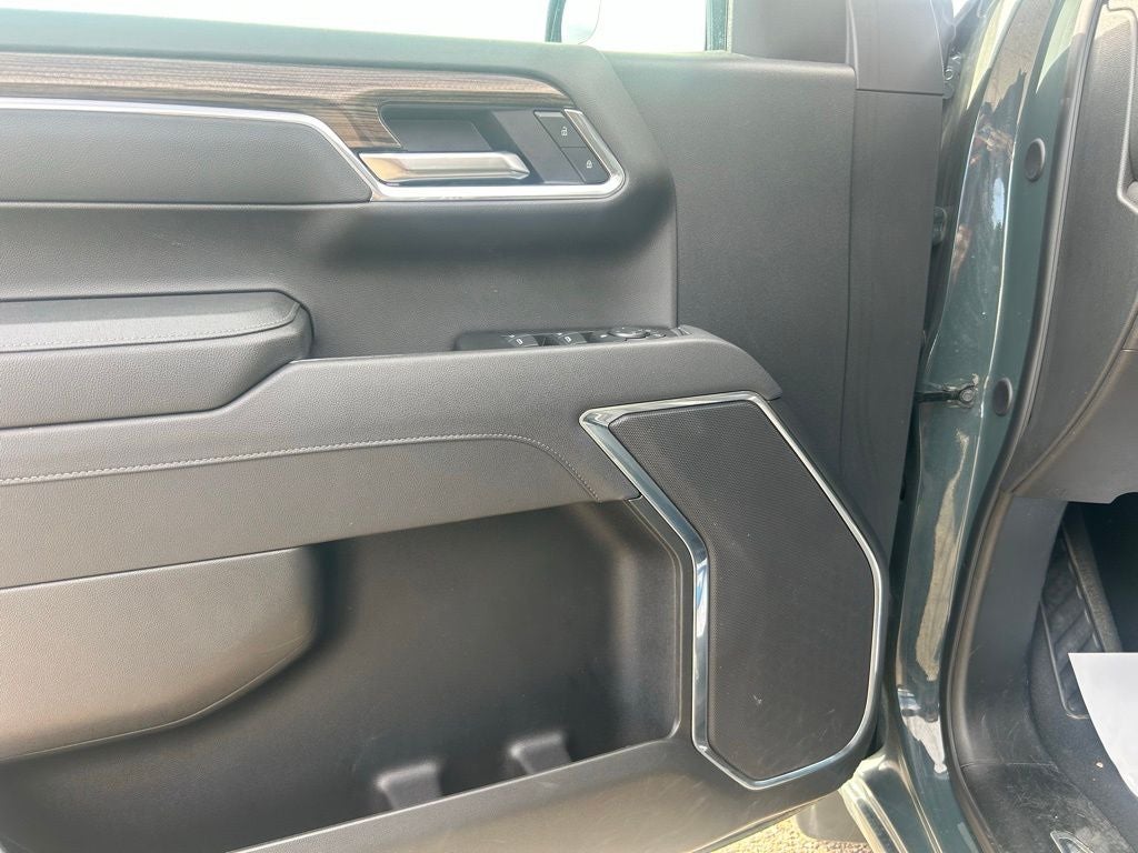 2025 Chevrolet Silverado 1500 LT LT1