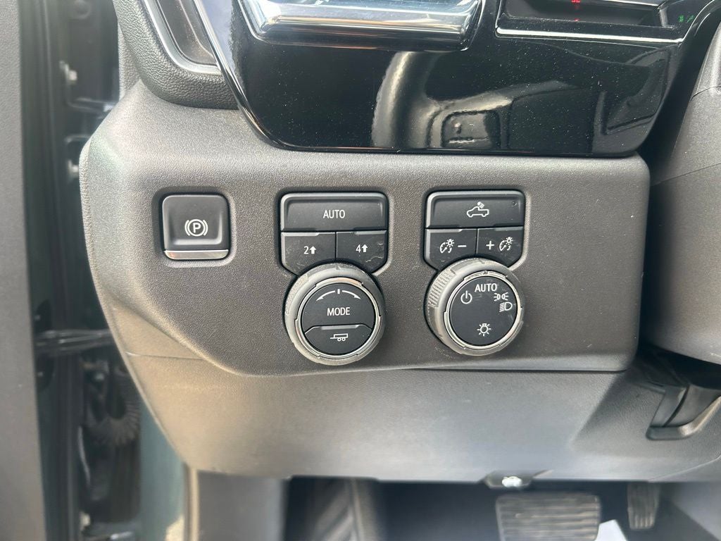 2025 Chevrolet Silverado 1500 LT LT1