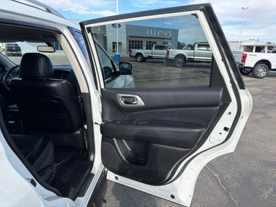 2020 Nissan Pathfinder SL