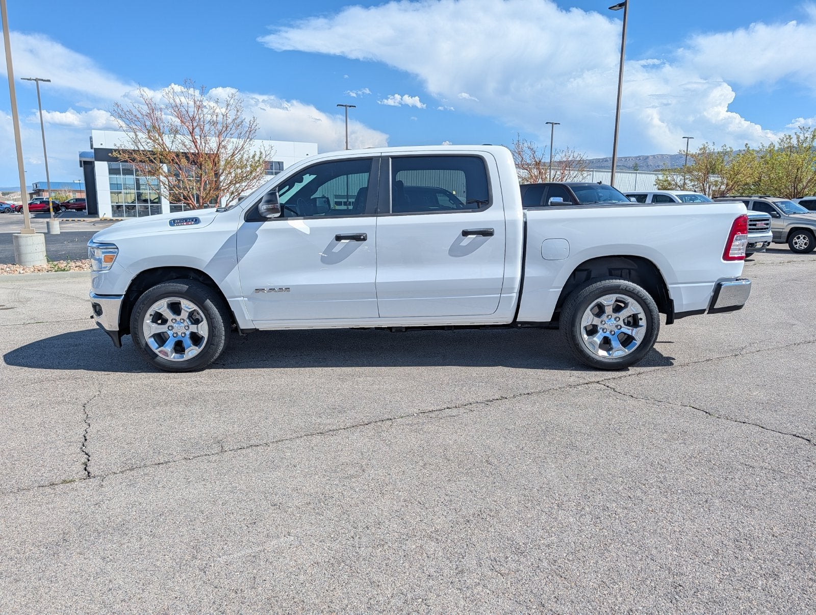 2023 RAM 1500 Big Horn Crew Cab 4x4 5'7' Box
