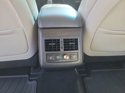2016 Toyota Avalon Hybrid Base