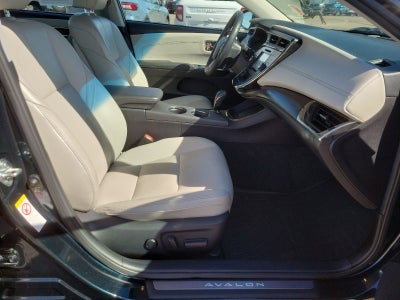 2016 Toyota Avalon Hybrid Base